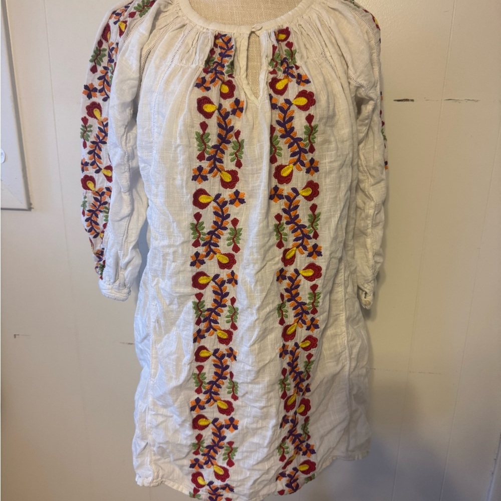 Roller Rabbit White and Yellow Garment